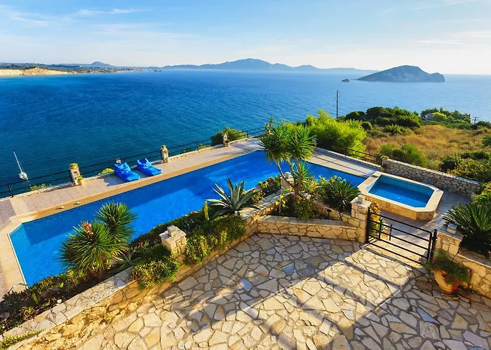 Villa Akros And Suites