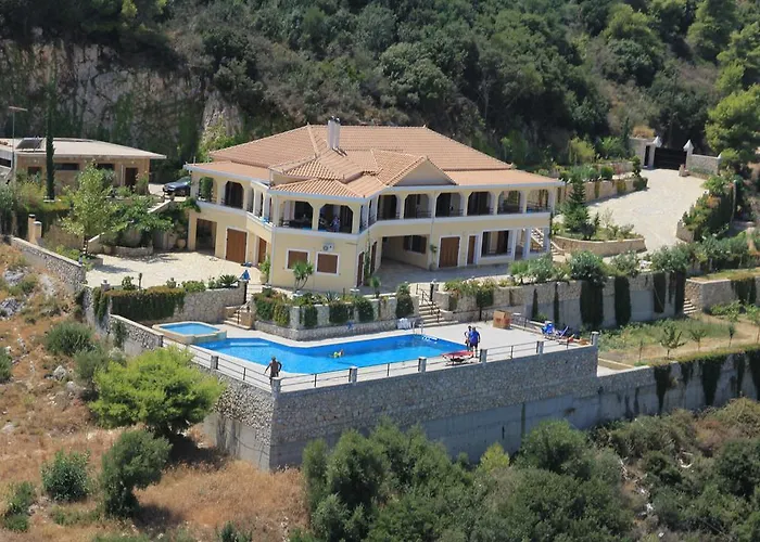 Villa Akros And Suites
